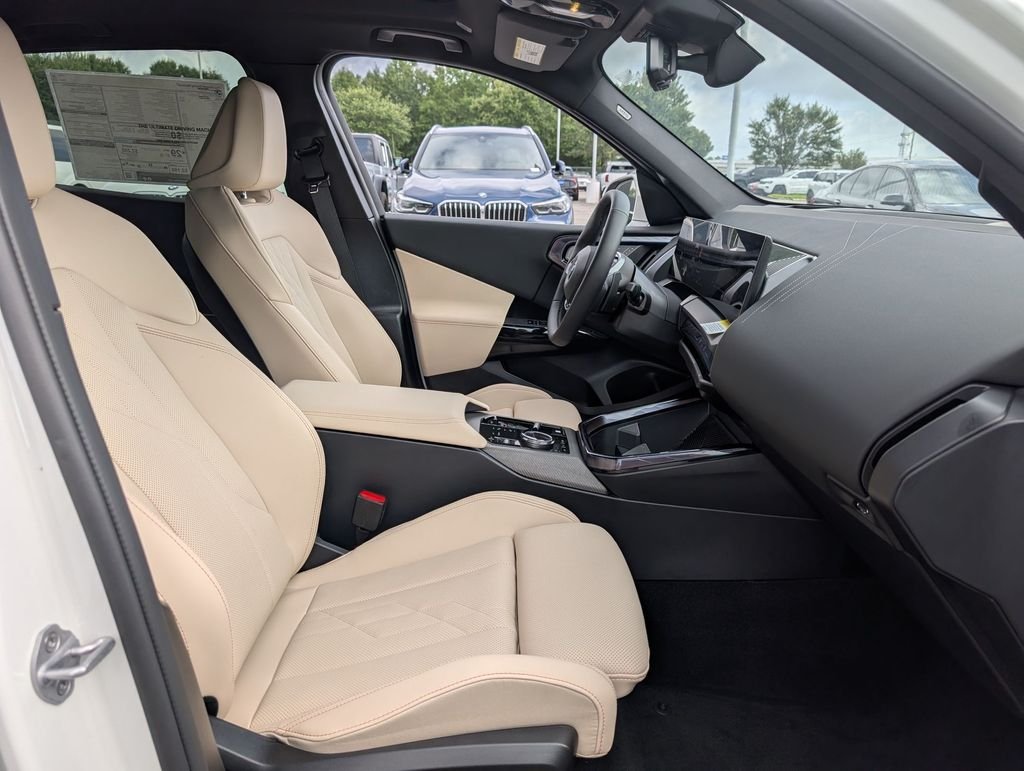 New 2026 Alpine White BMW 30 xDrive image 25