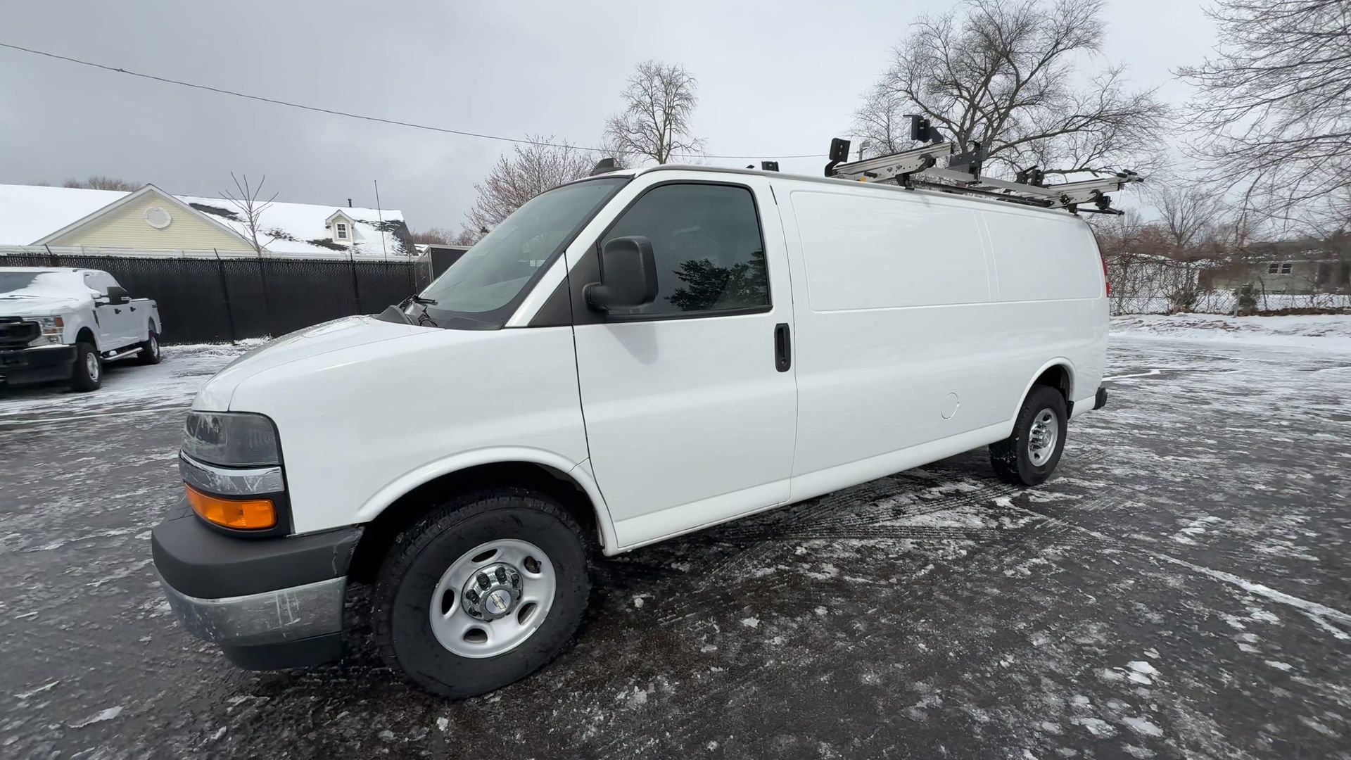 Used 2022 Summit White Chevrolet WT image 4