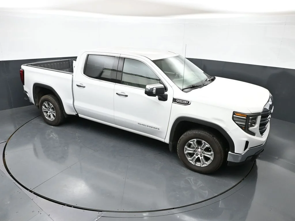 2024 GMC Sierra 1500 SLT - Photo 40