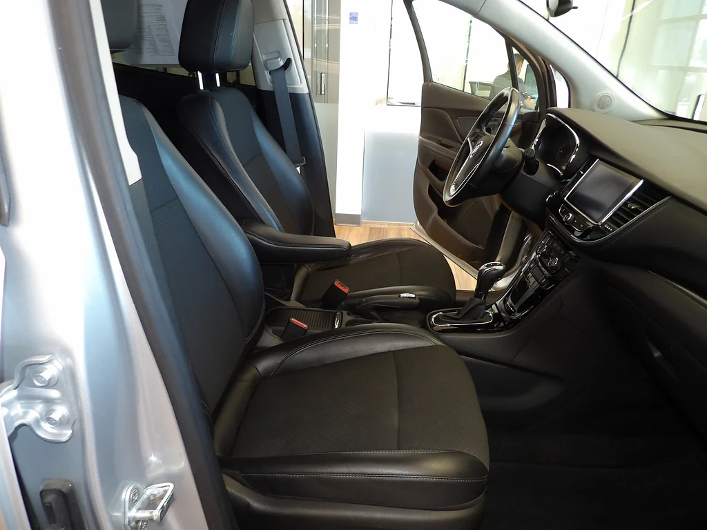 Used 2019 Quicksilver Metallic Buick Preferred image 14