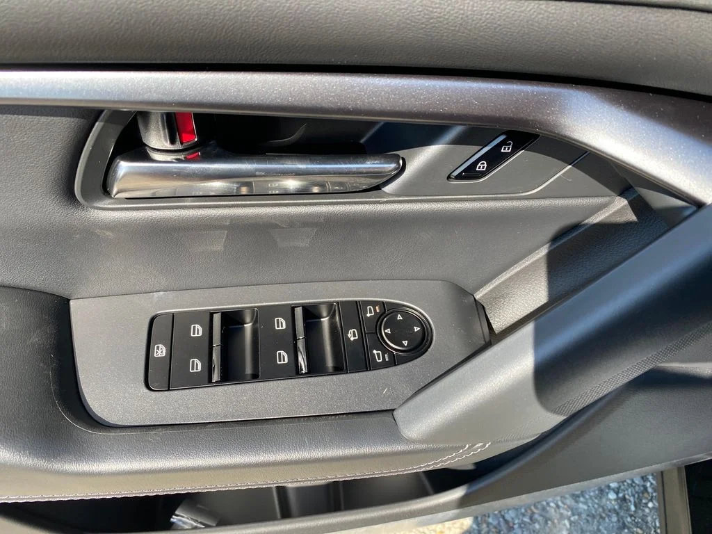 New 2026 Black Mazda 2.5 S Select image 10