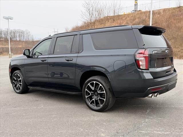 Used 2022 Evergreen Gray Metallic Chevrolet RST image 3