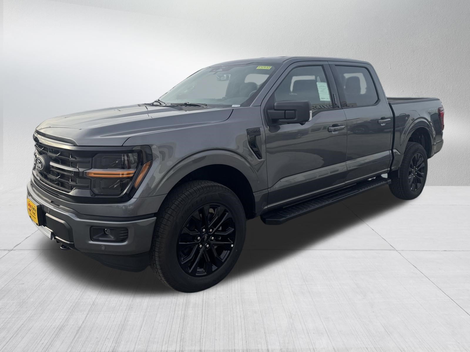 New 2026 Carbonized Gray Metallic Ford XLT image 2