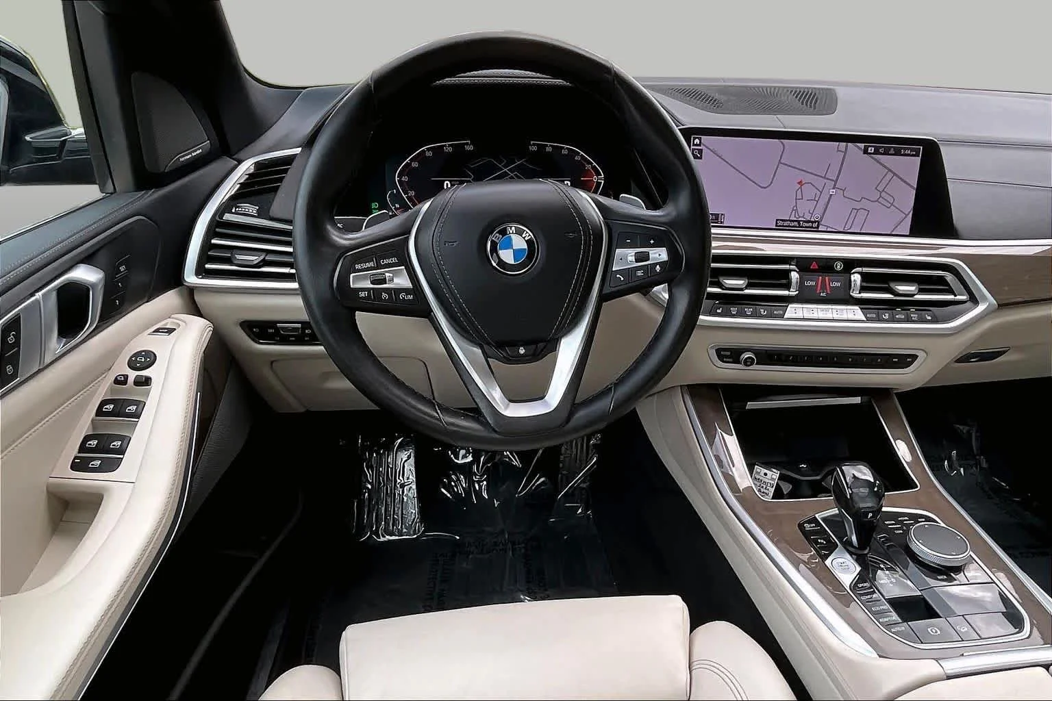 Used 2021 Black Sapphire Metallic BMW xDrive40i image 5