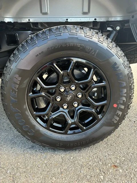 New 2026 Carbonized Gray Metallic Ford XLT image 23