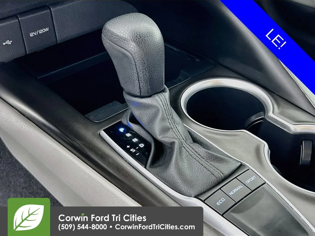 Used 2024 Wind Chill Pearl Toyota LE image 10