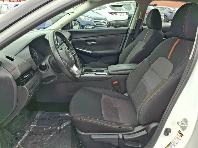 Used 2025 White Nissan SR image 13
