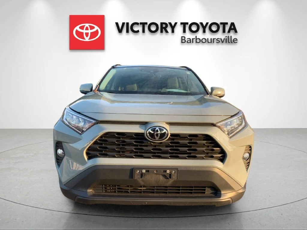 Used 2021  Toyota XLE image 8