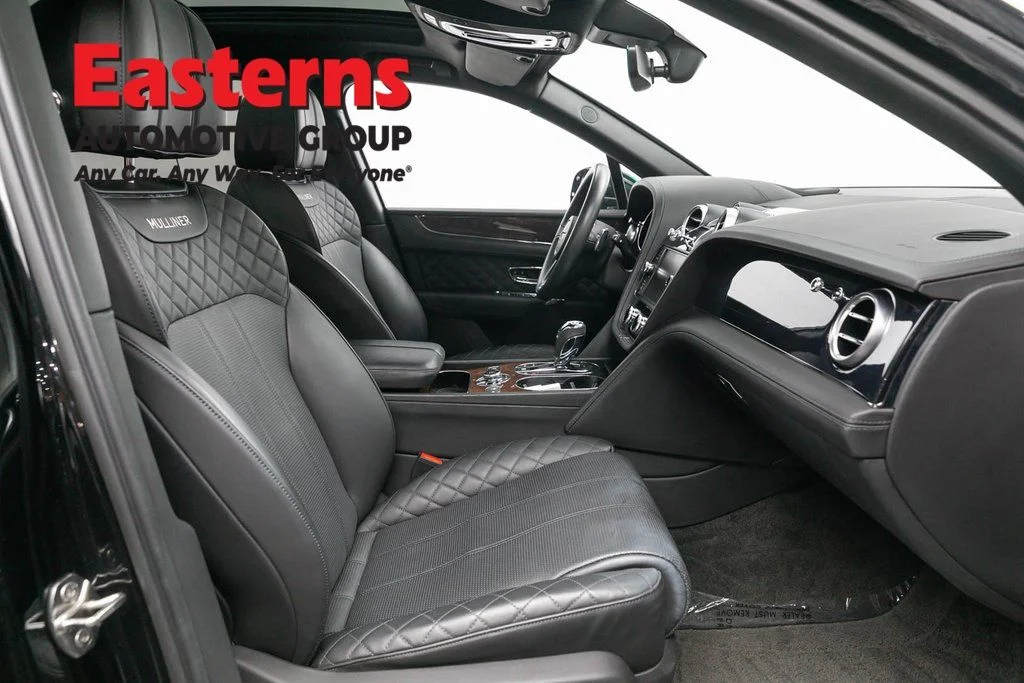 Used 2018 Black Bentley Mulliner image 51