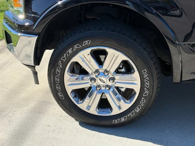 Used 2019 Black Ford Lariat image 5