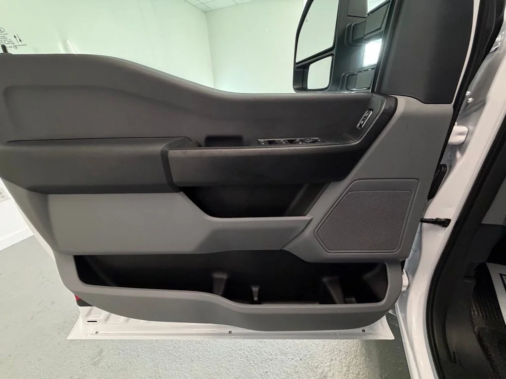 New 2027 White Ford XL image 8