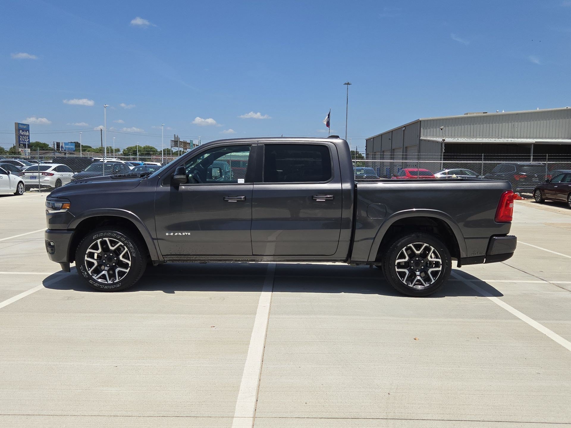 Used 2025 Granite Crystal Metallic Clearcoat Ram Laramie image 6