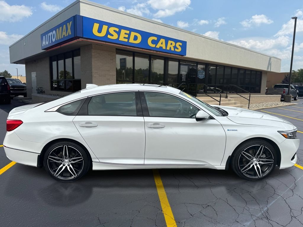 Used 2022 White Honda Touring image 2