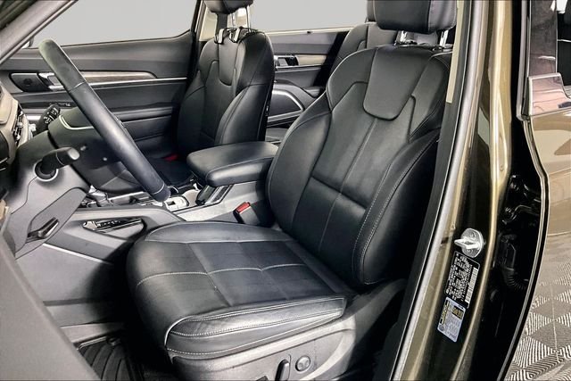 Used 2020 Green Kia EX image 20