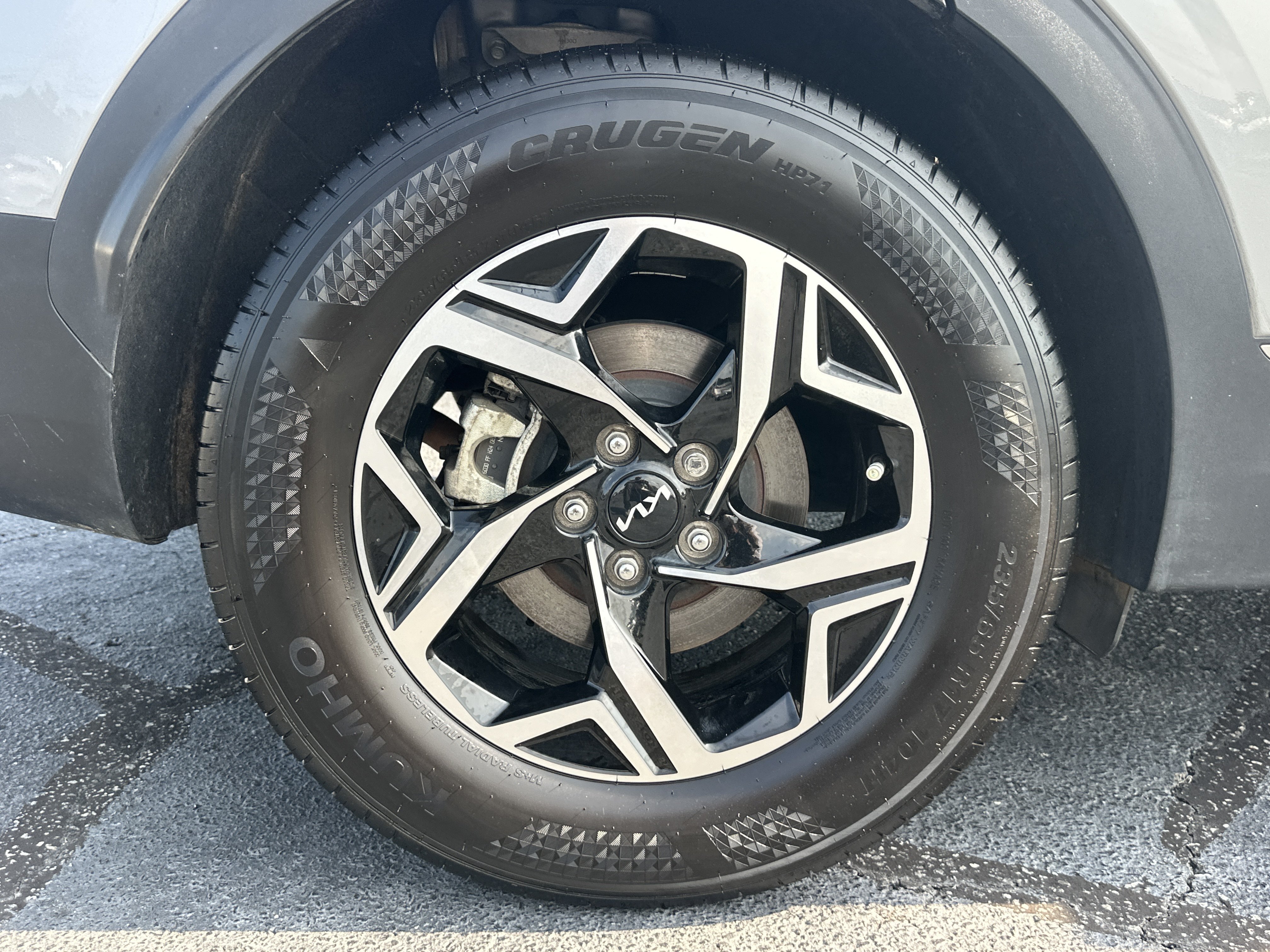 Used 2025 Steel Gray Kia LX image 18