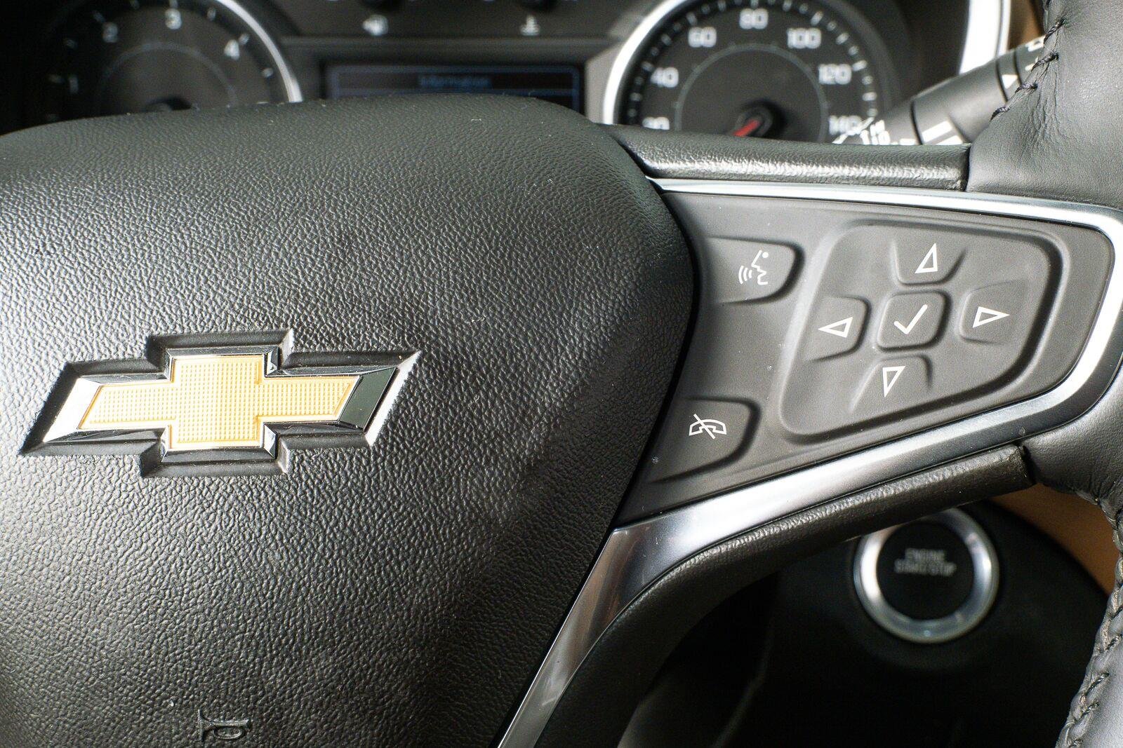 Used 2018 Summit White Chevrolet Premier image 10