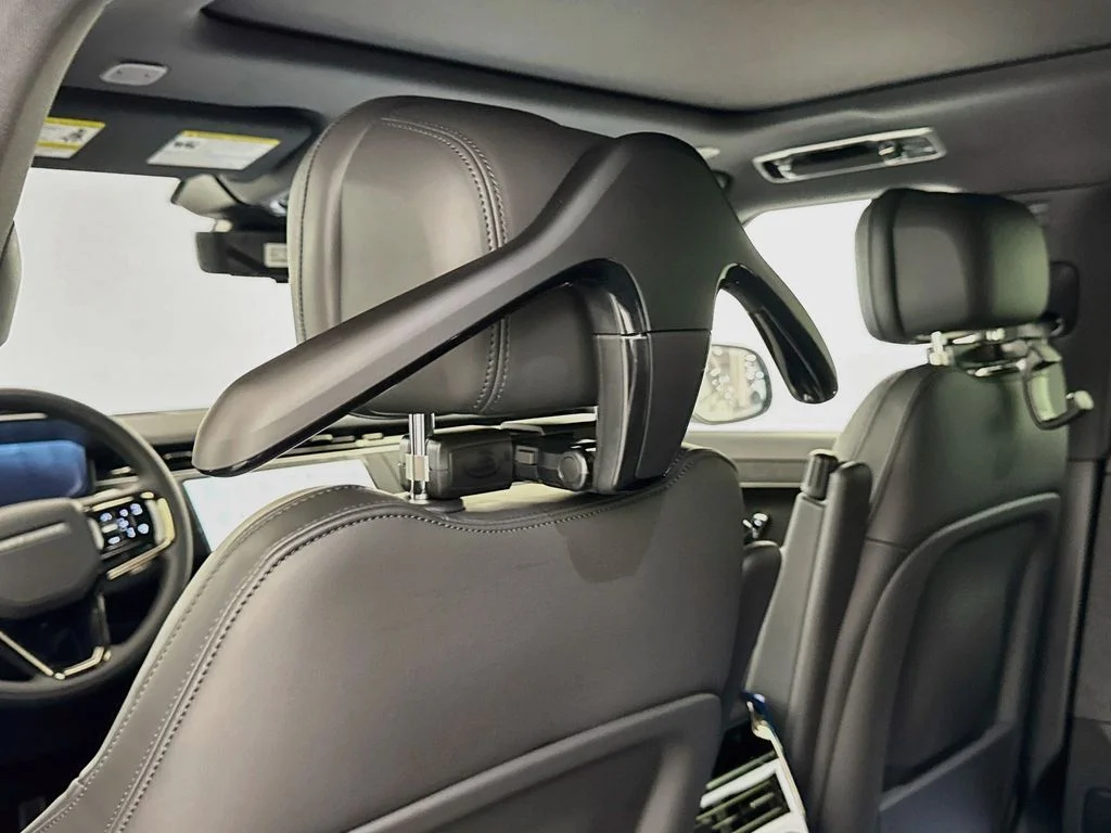 New 2026 Borasco Grey Land Rover Dynamic SE image 26