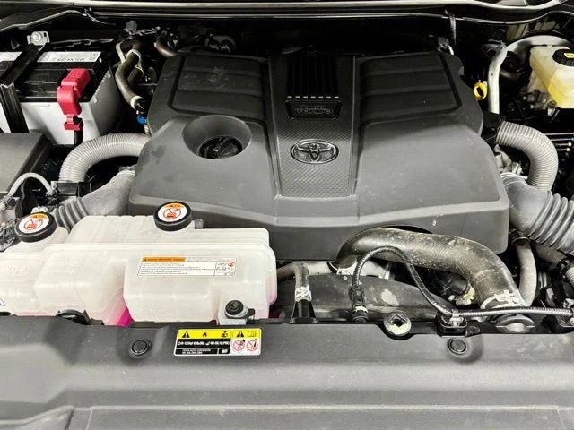 Used 2026 MAGNETIC GRAY MET. Toyota  image 24