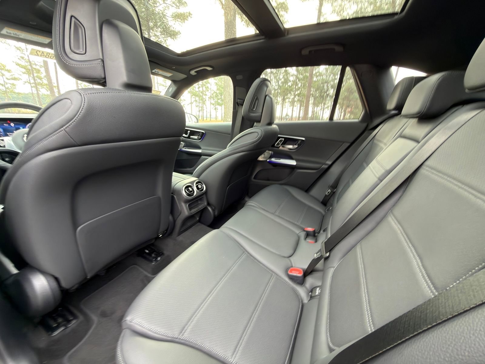 New 2026 Verde Silver Metallic Mercedes-Benz GLC 300 image 40