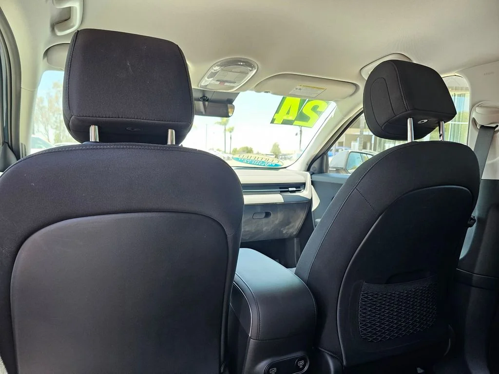 Used 2024 Green Hyundai SE image 20