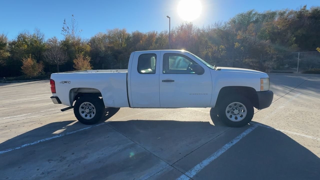 2011 Chevrolet Silverado 1500 Work Truck photo 4