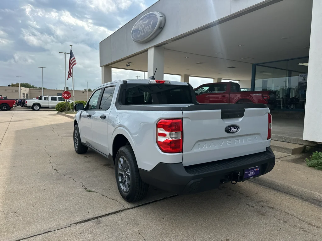 New 2026 Space White Metallic Ford XLT image 12