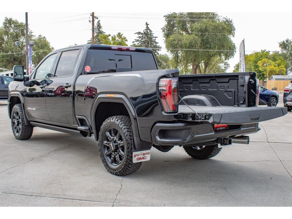 2026 GMC Sierra 2500HD AT4 - Photo 8