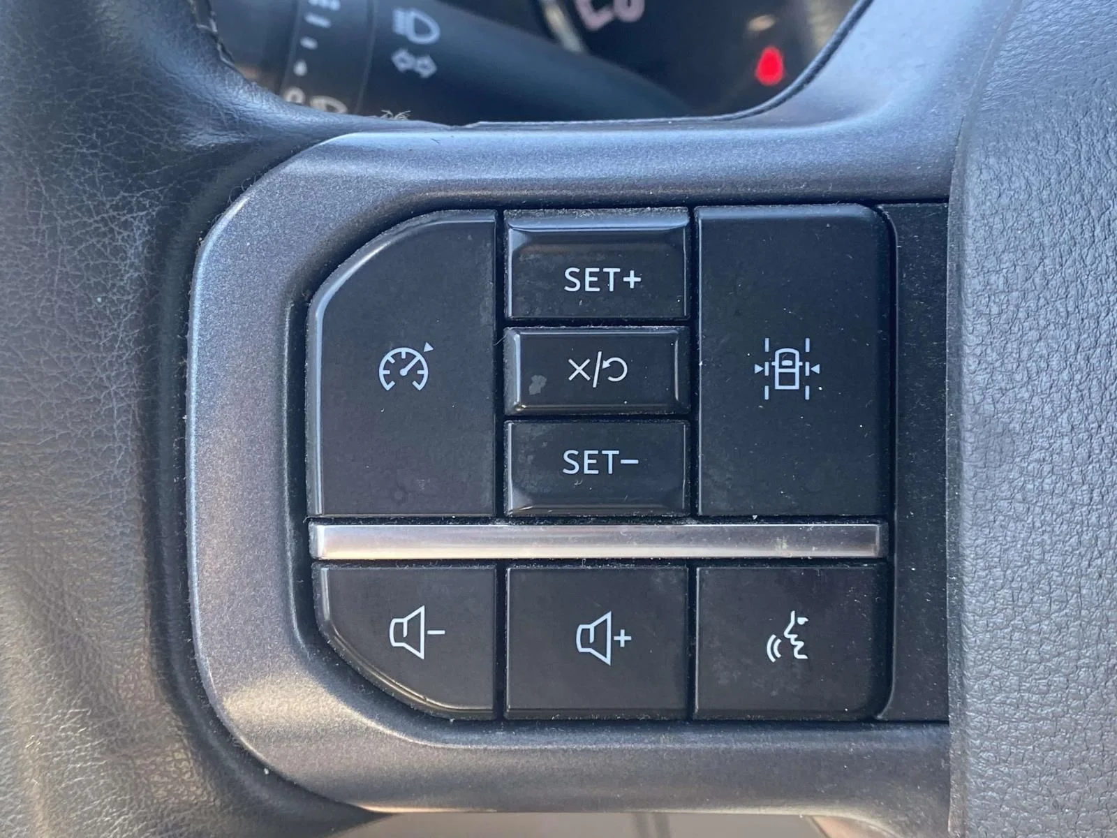 Used 2023 Silver Ford XLT image 23
