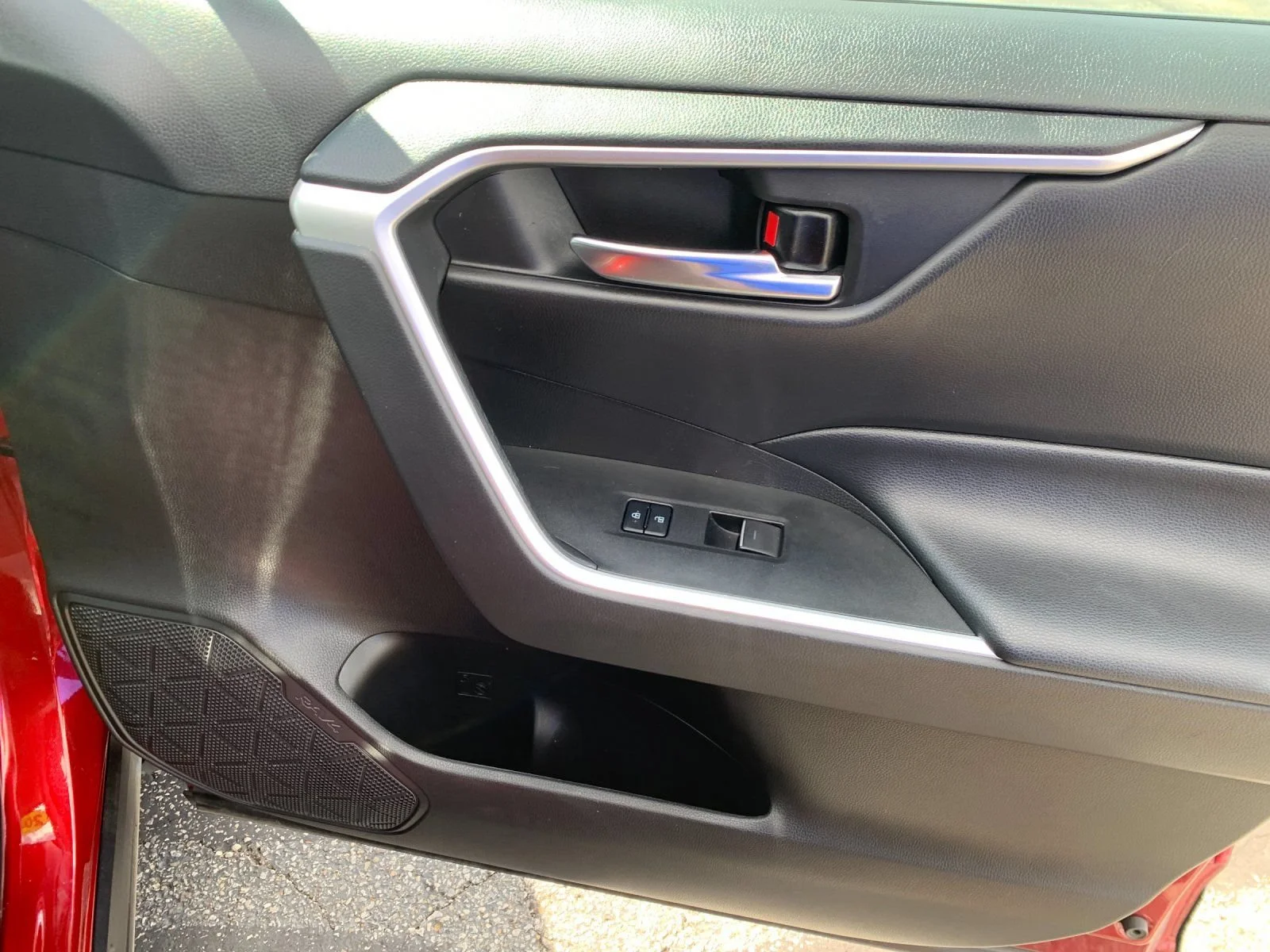 Used 2022 Red Toyota XLE image 19