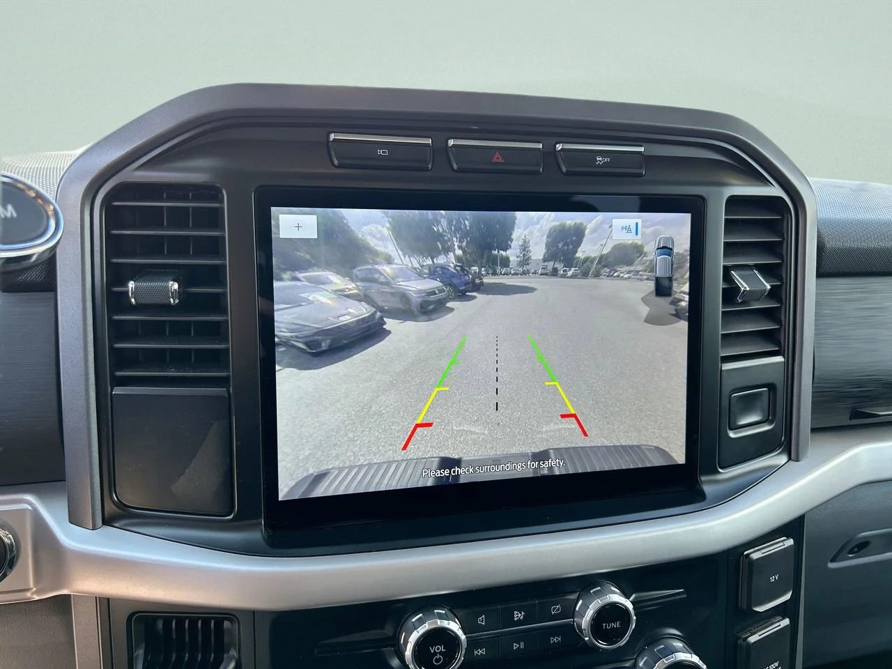 Used 2023 Avalanche Ford XLT image 29