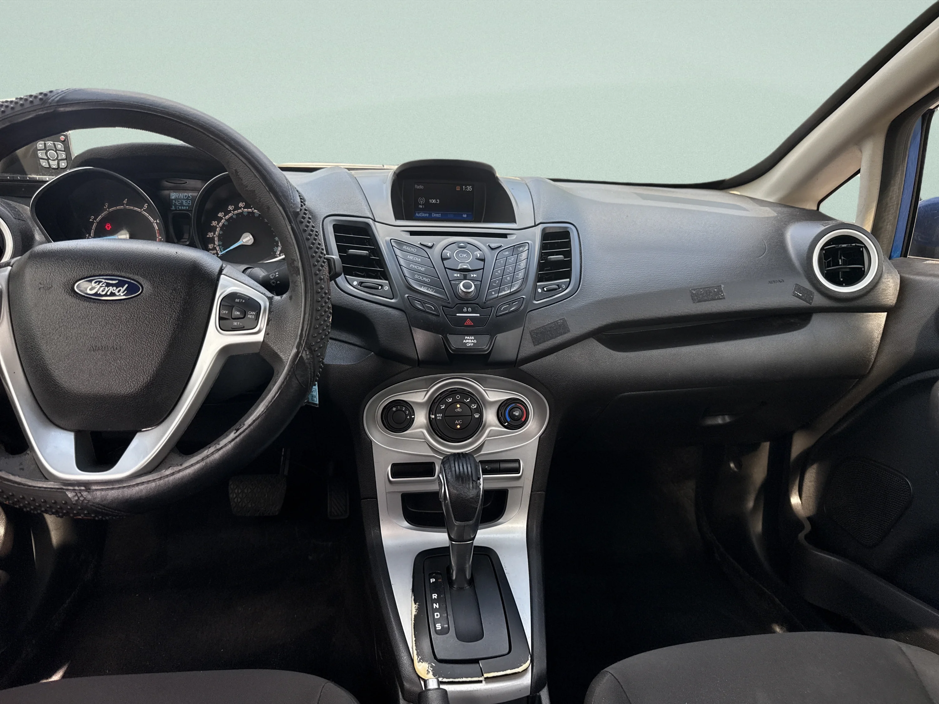 Used 2018 Lightning Blue Metallic Ford SE image 21