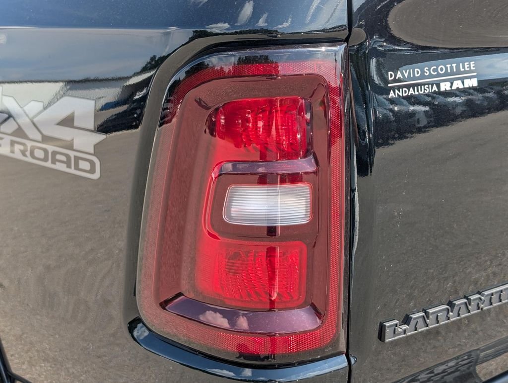 New 2026 Diamond Black Crystal Pearl-Coat Exterior Paint RAM Laramie image 35