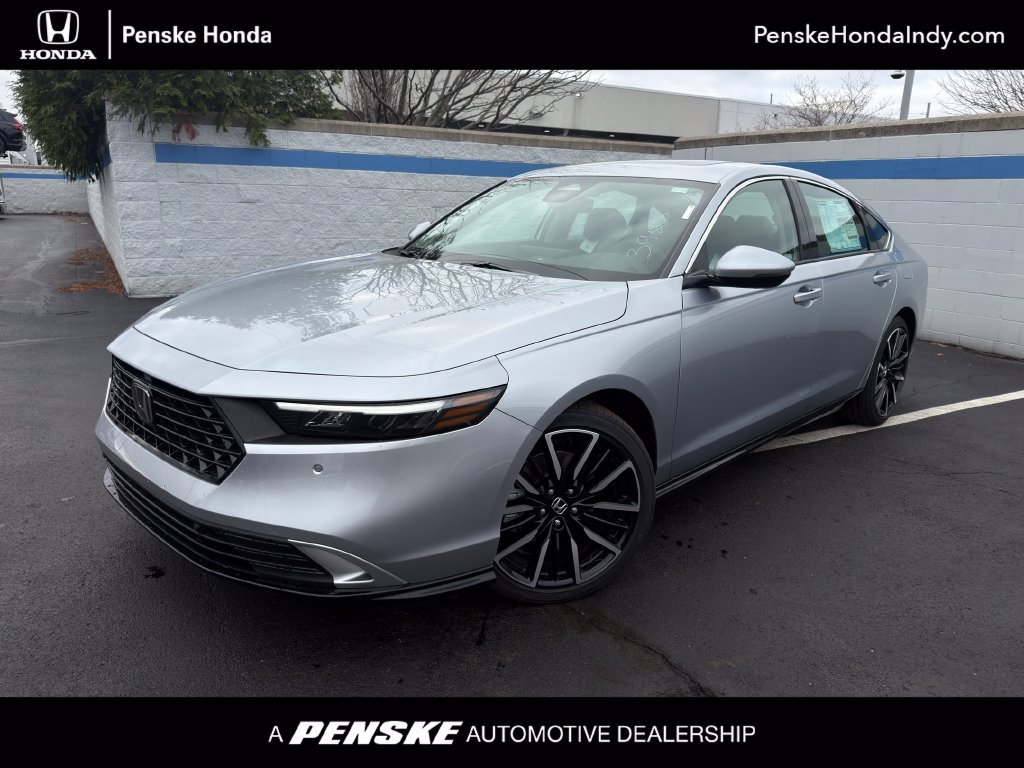 New 2026 Solar Silver Metallic Honda Touring image 1