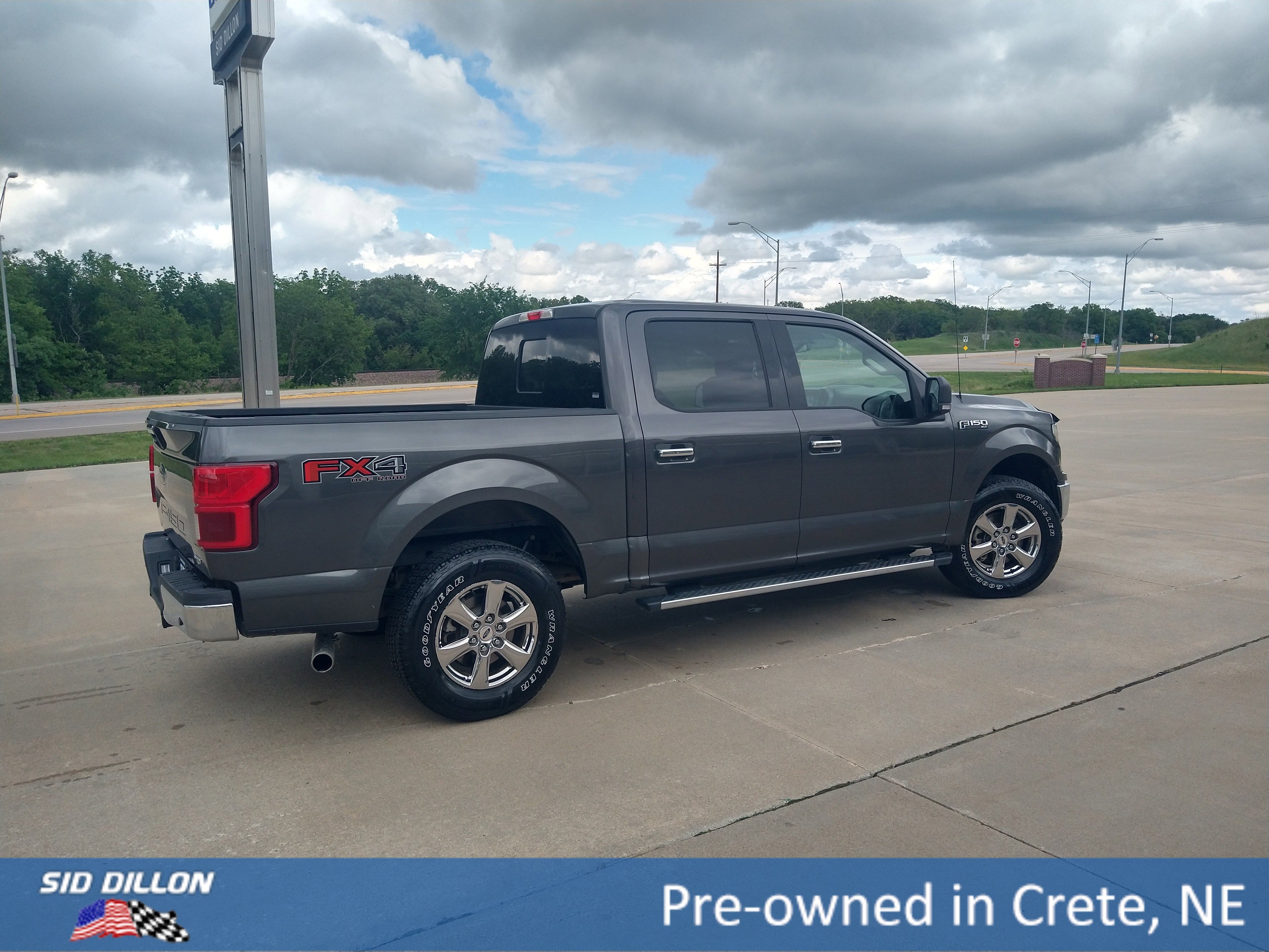 Used 2018 Shadow Black Ford XLT image 13