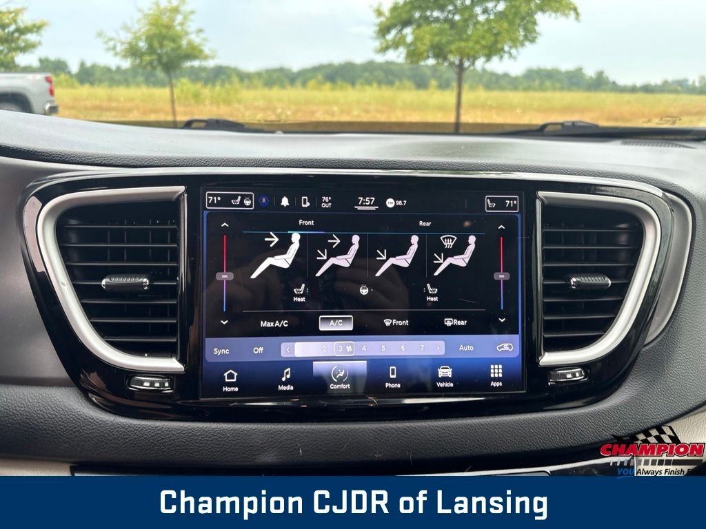 Used 2022 Black Chrysler Touring L image 24