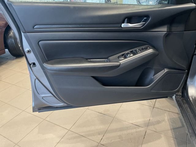 2025 Nissan Altima SV - Photo 14