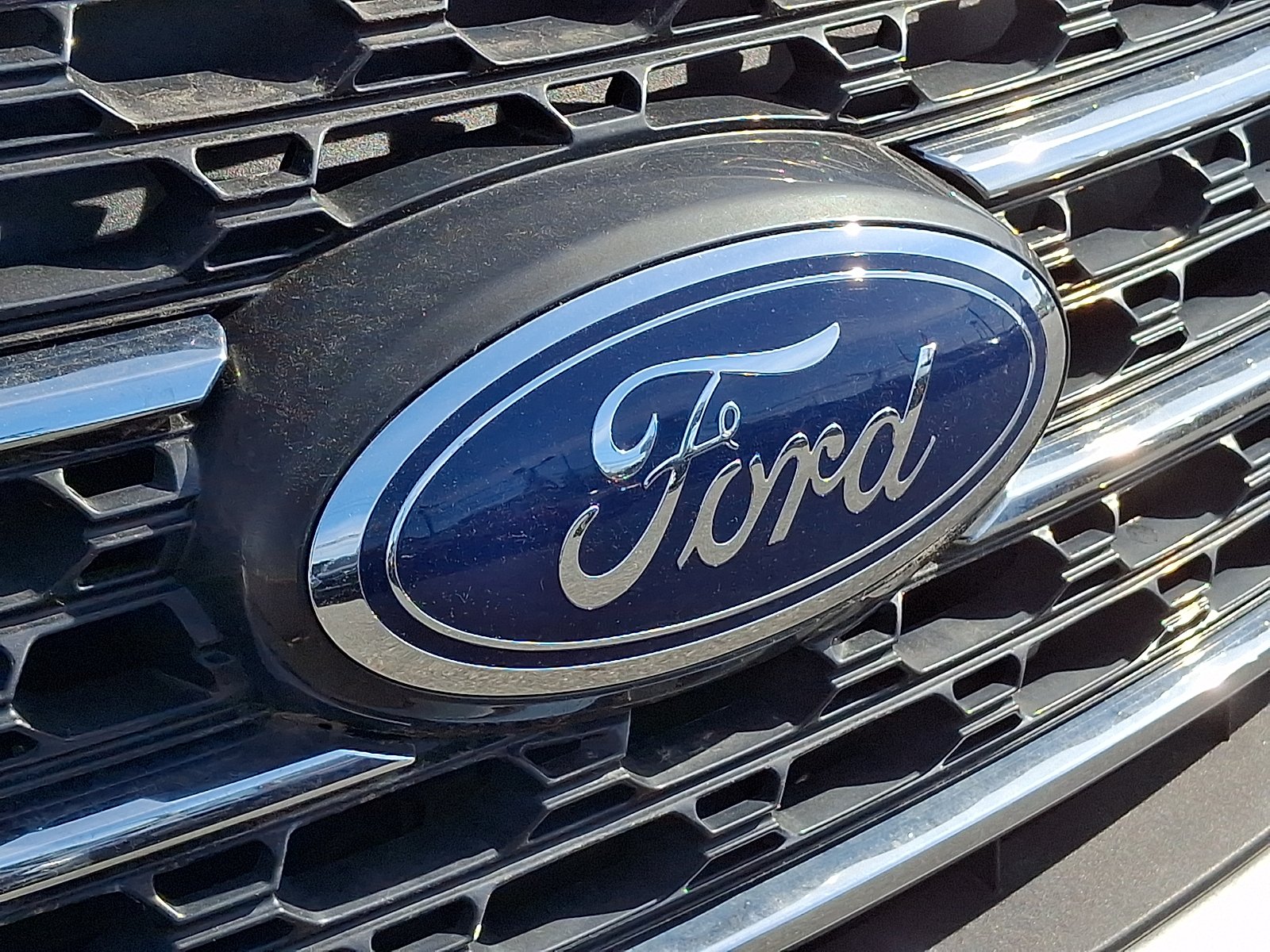Used 2022 Iconic Silver Metallic - JS Ford XLT image 4
