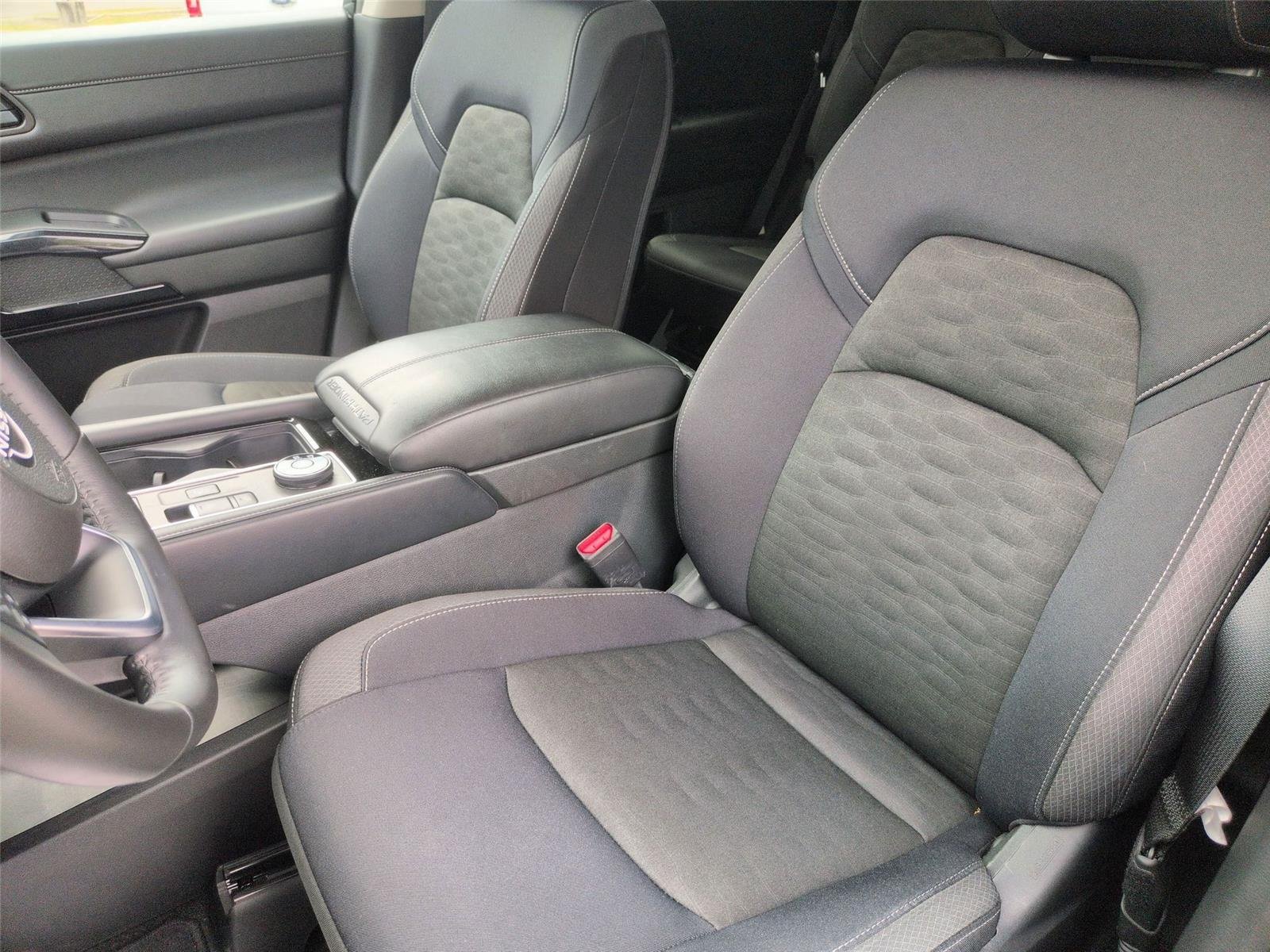Used 2025 Brilliant Silver Metallic Nissan SV image 18