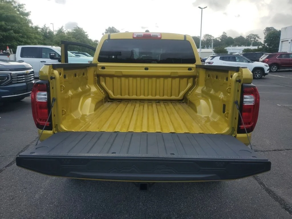 Used 2023 Red GMC Elevation image 17