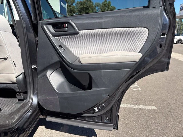 Used 2018 Gray Subaru 2.5i Premium image 16