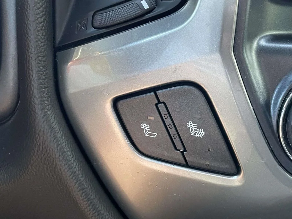 Used 2018 CAJUN RED TINTCOAT Chevrolet LT image 25