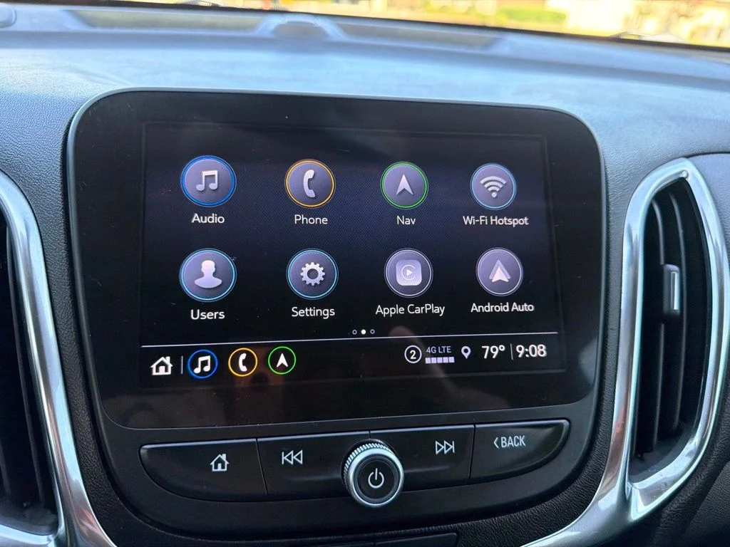 Used 2024 Summit White Chevrolet LT image 19