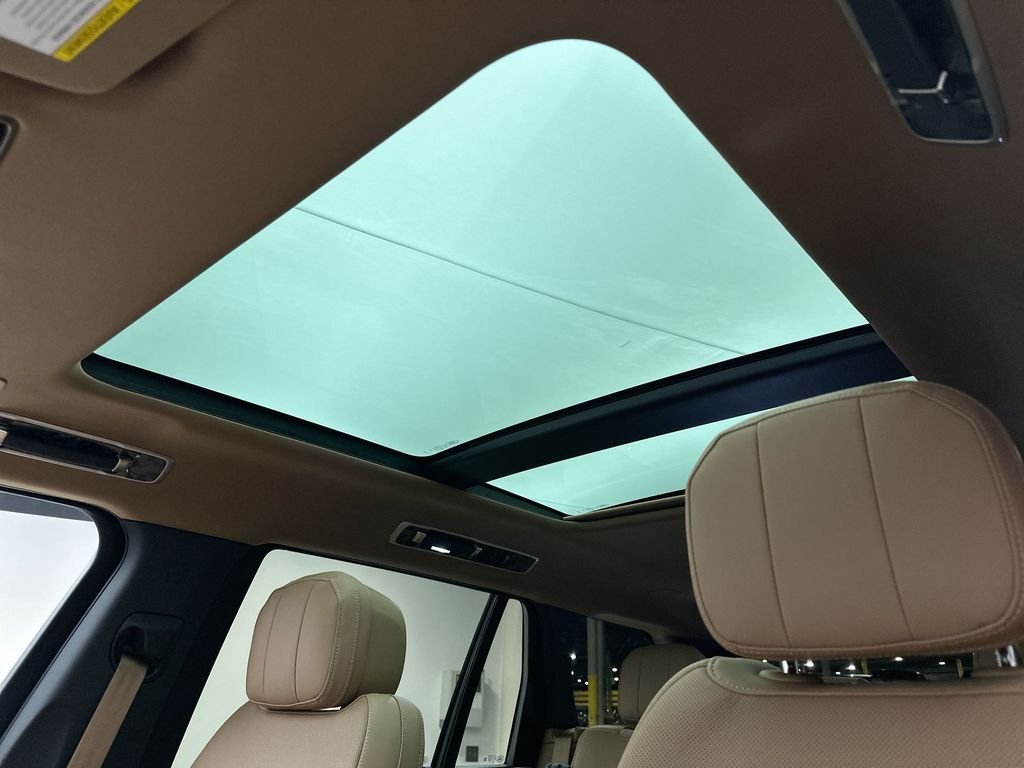 New 2026 Belgravia Green Land Rover SE image 11