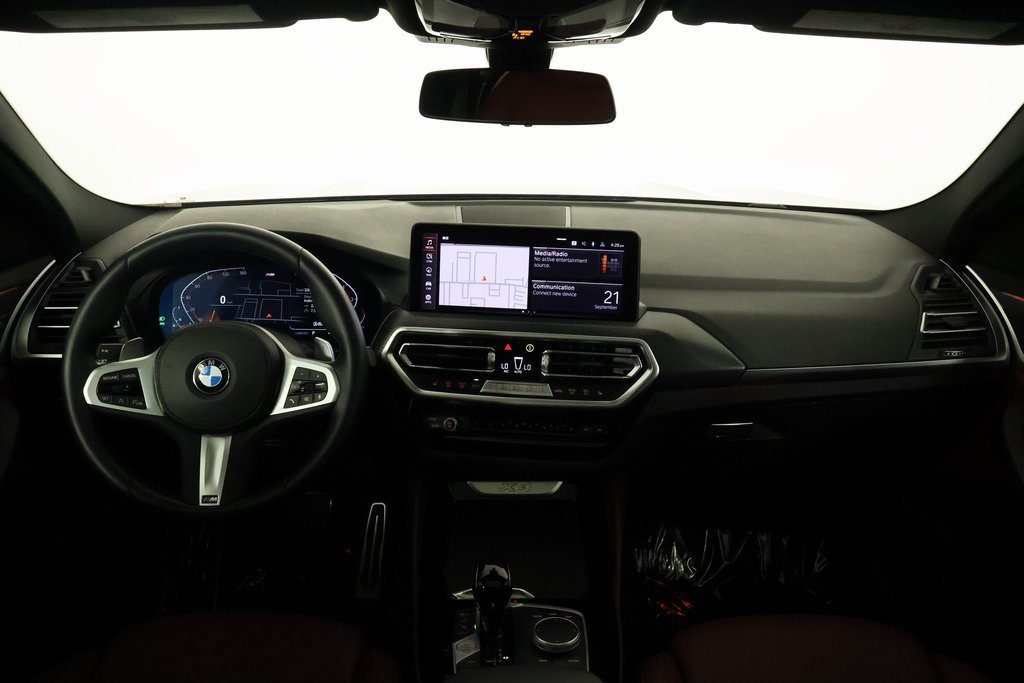 Used 2024 Black Sapphire Metallic BMW xDrive30i image 8