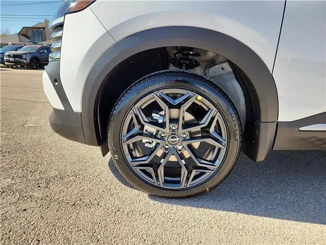 New 2026 XAB 2T White Black Nissan SR Front-Wheel Drive image 5