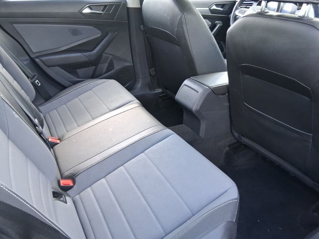 2025 Volkswagen Jetta SE - Photo 20