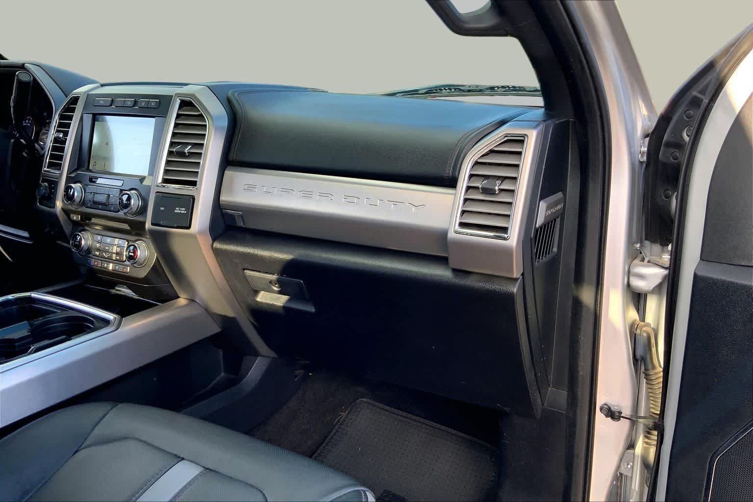 Used 2018 Ingot Silver Metallic Ford Platinum image 19