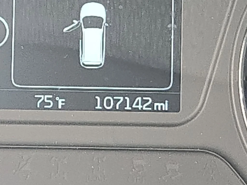 Used 2017 Red Kia LX image 32