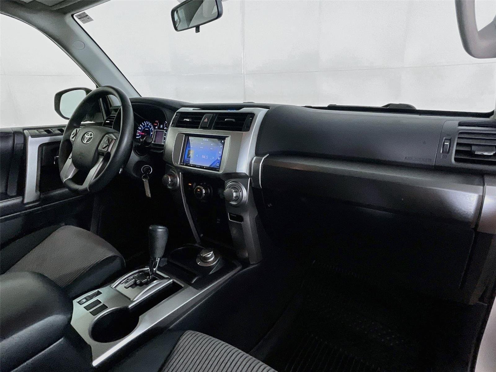 Used 2018 Super White Toyota SR5 image 30