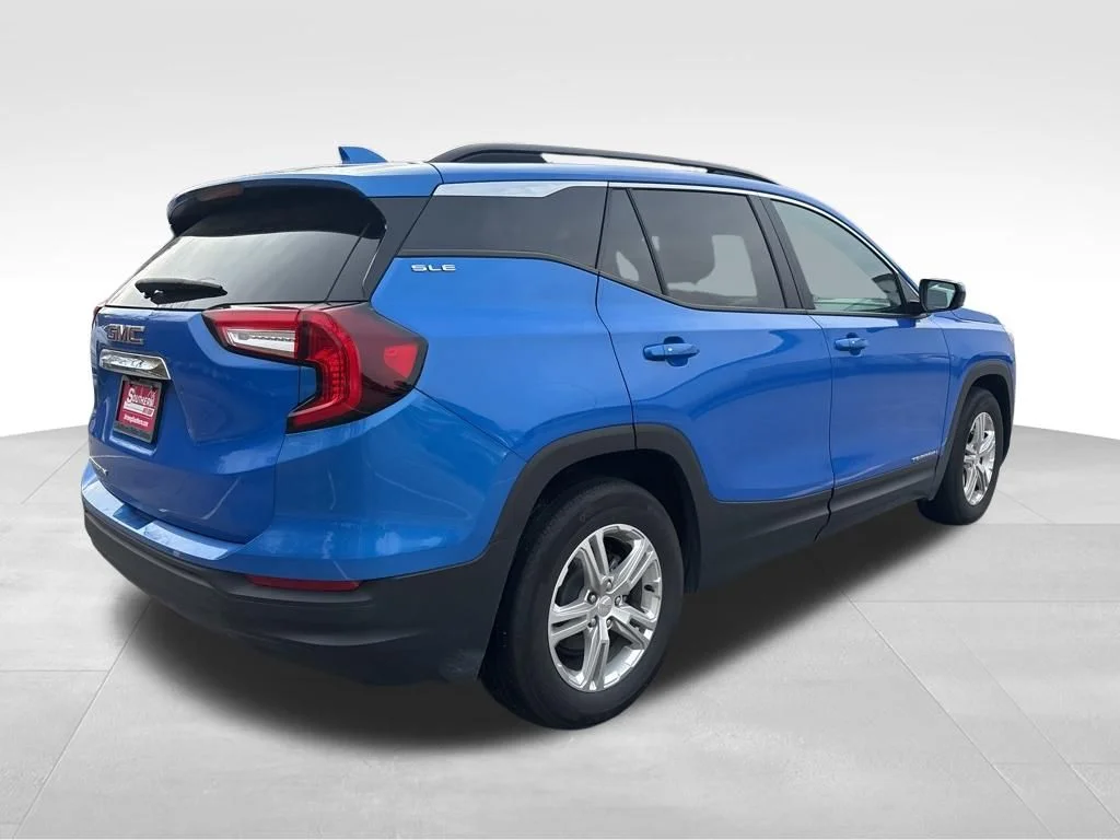 Used 2024 Blue GMC SLE image 20